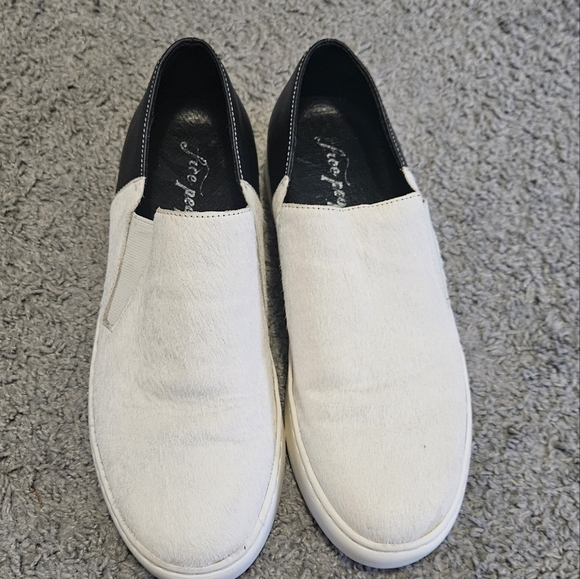 Free People B&W Pony Hair & Leather Slip on Shoes 38 Flaw - Picture 9 of 9